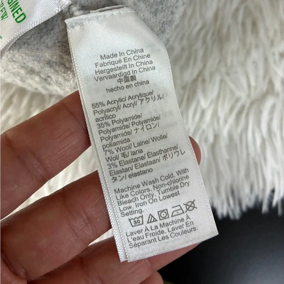 J. Crew Relaxed Gray Crewneck pullover Sweater 🩶 - Picture 9 of 11